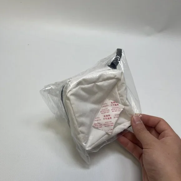 Anya Hindmarch × Uniqlo Mini Square Pouch (White) – Small Size, New with Tags - Picture 8 of 9